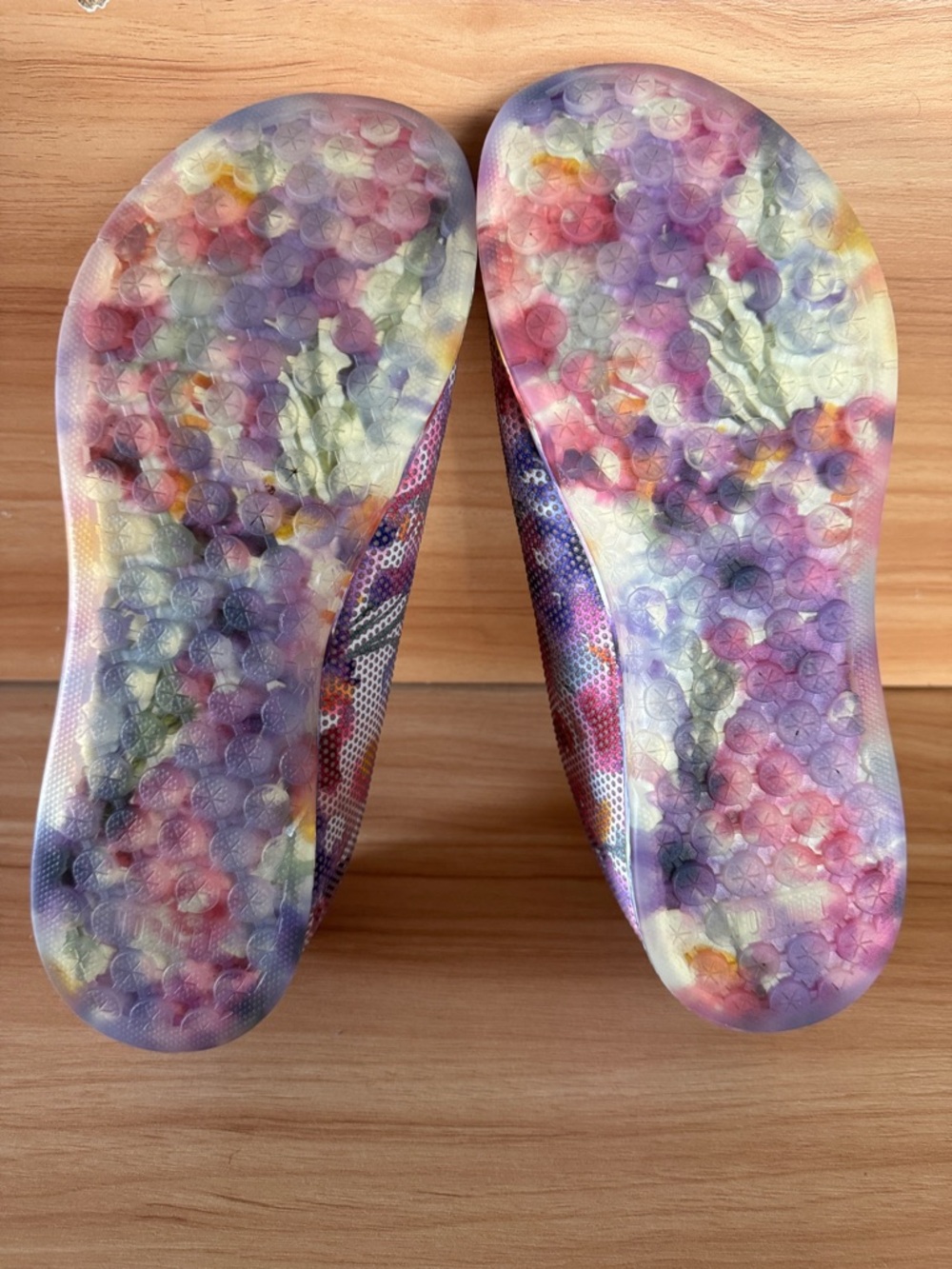 Nobull Trainers Floral Multicolor. Mens size 10.
Unisex - Picture 3 of 4